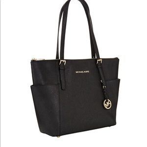 Like new Michael Kors Tote purse!